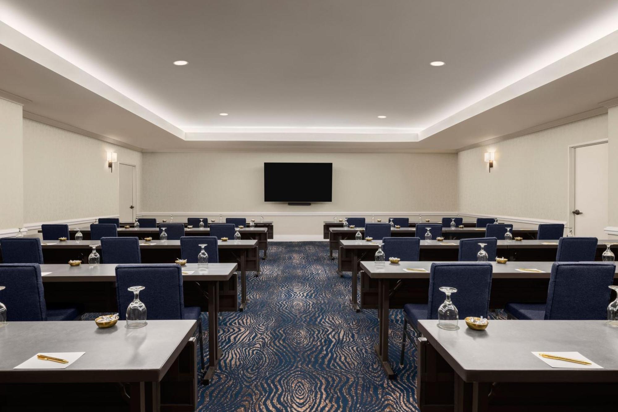 Courtyard By Marriott San Diego Downtown Hotel Exterior photo